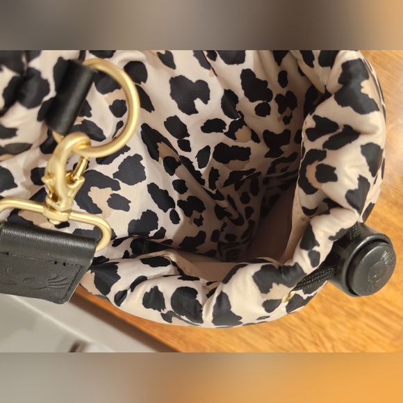 Itzy Ritzy Leopard Print Puffer Travel Bag with Black And Gold Accents - Picture 9 of 12